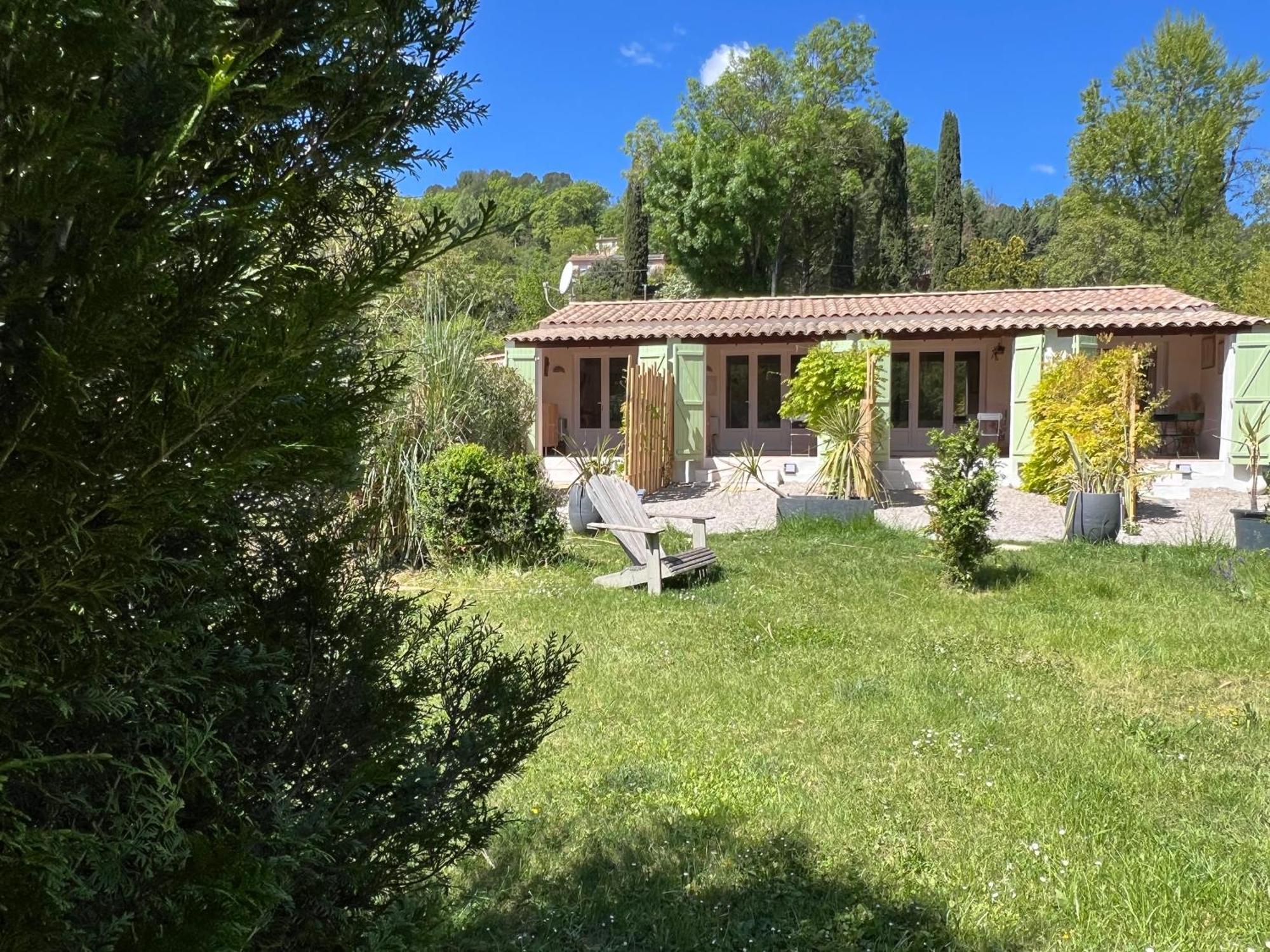 La Belle Riviere Otel Salernes Dış mekan fotoğraf